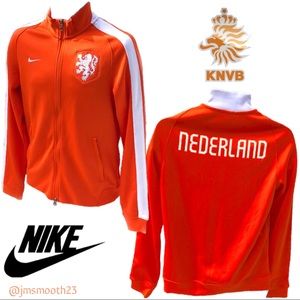 ⚽️ RARE: NIKE KNVB TRACK JACKET